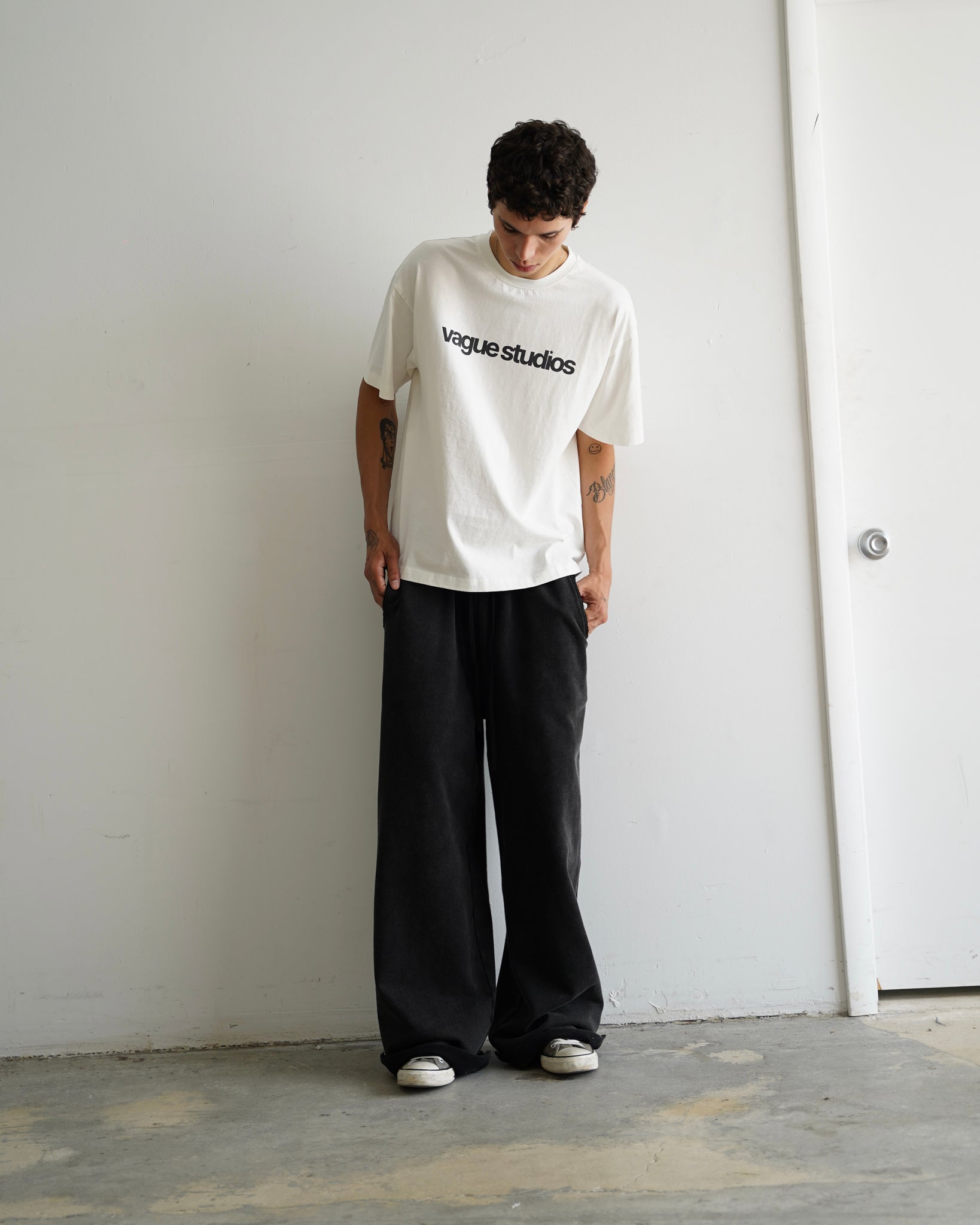 STUDIO TEE [WHITE]