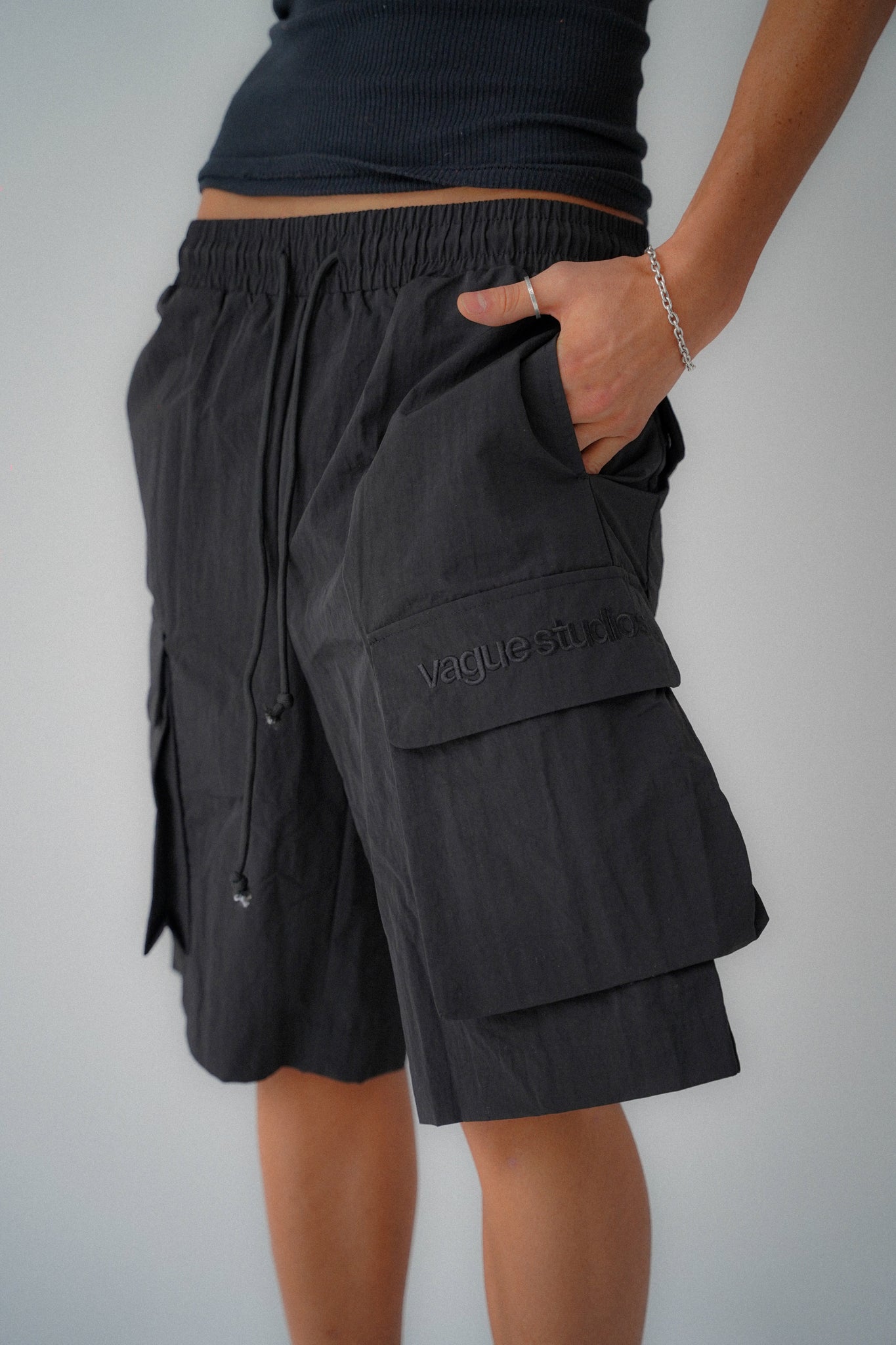 STUDIO CARGO SHORTS [NYLON]